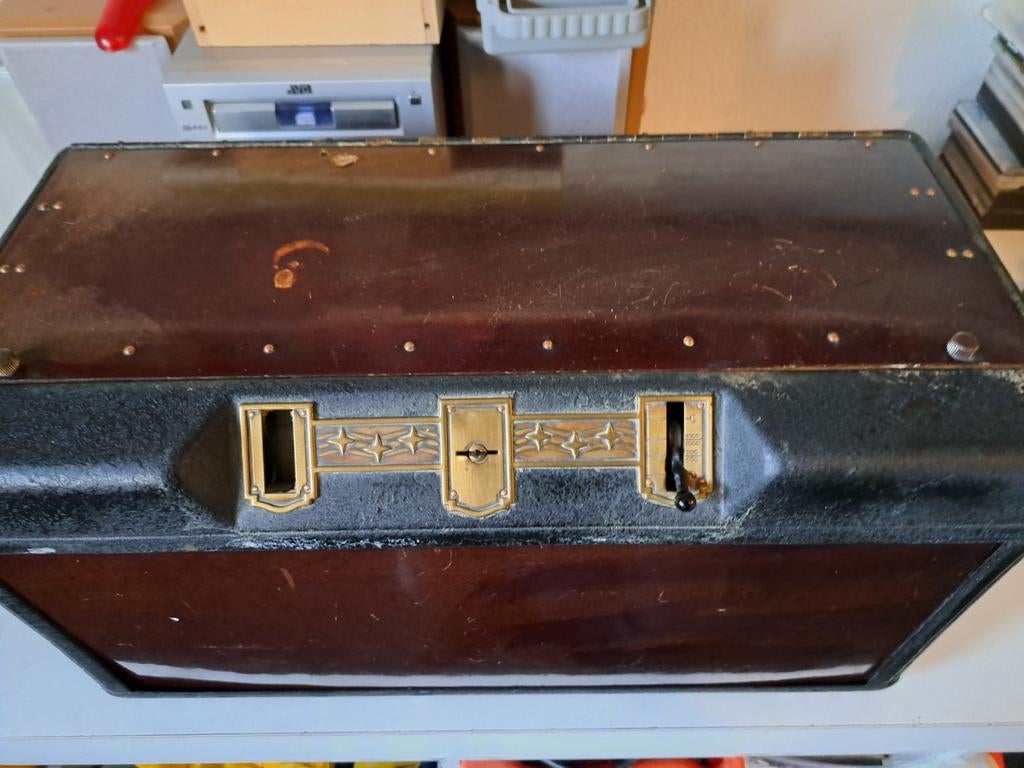 Philips 2511 Radio uit 1928 - Spelend weggezet, Ophalen