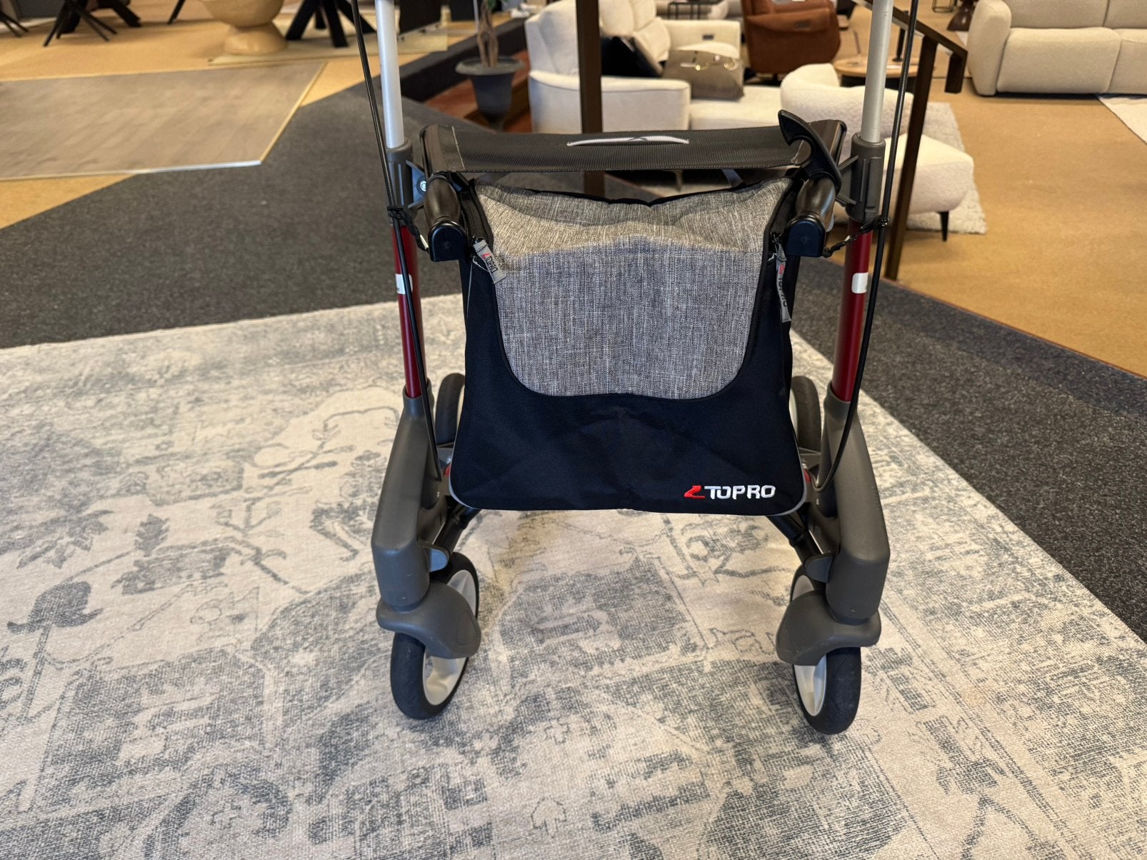 Rollator Topra 5G-Maat S €149,- Bordeau  Direct/Leverbaar, Ophalen, Zo goed als nieuw, Mwonenenslapen, Mwonenenslapen@ziggo.nl