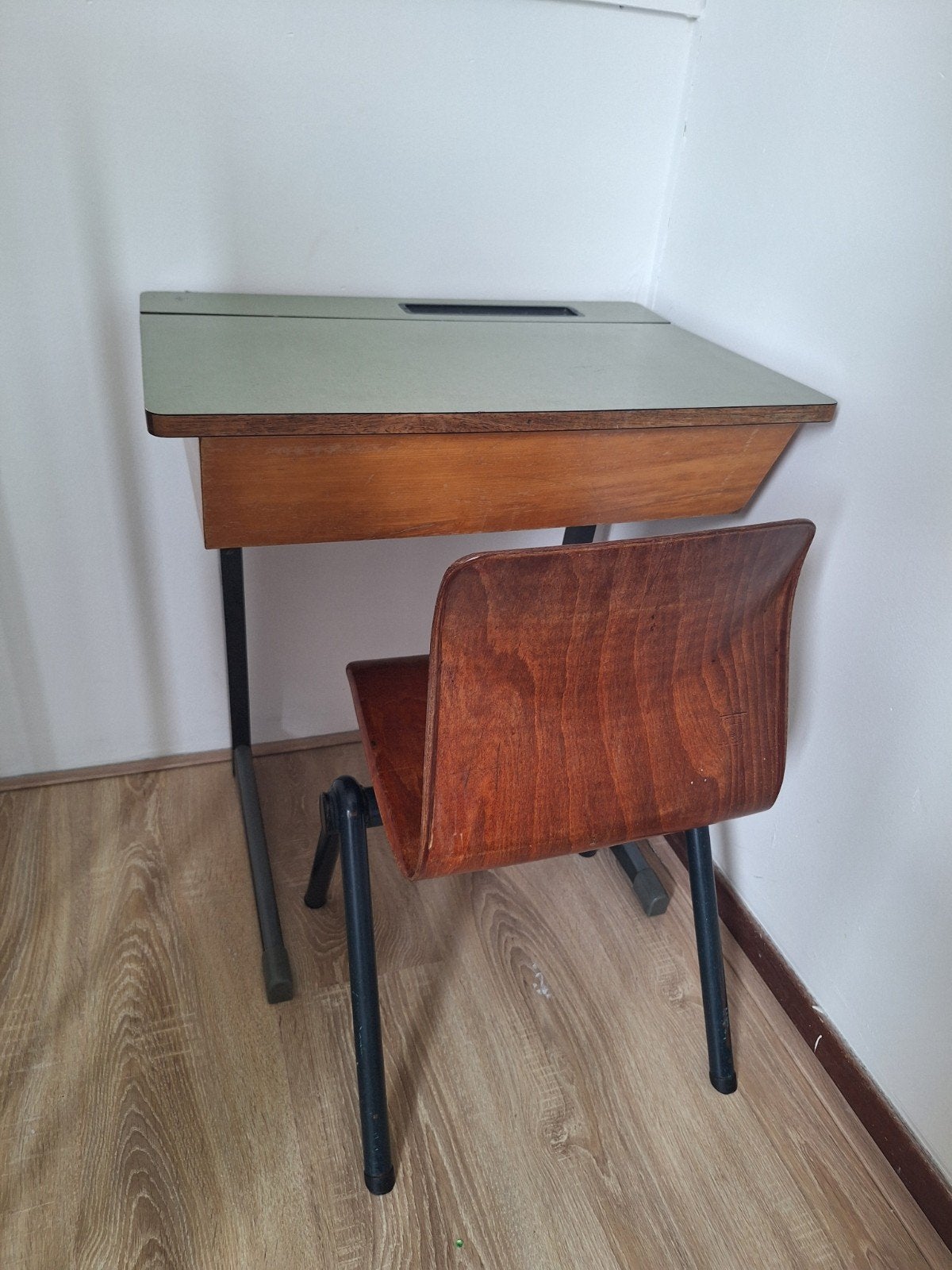 Vintage bureautje, Ophalen