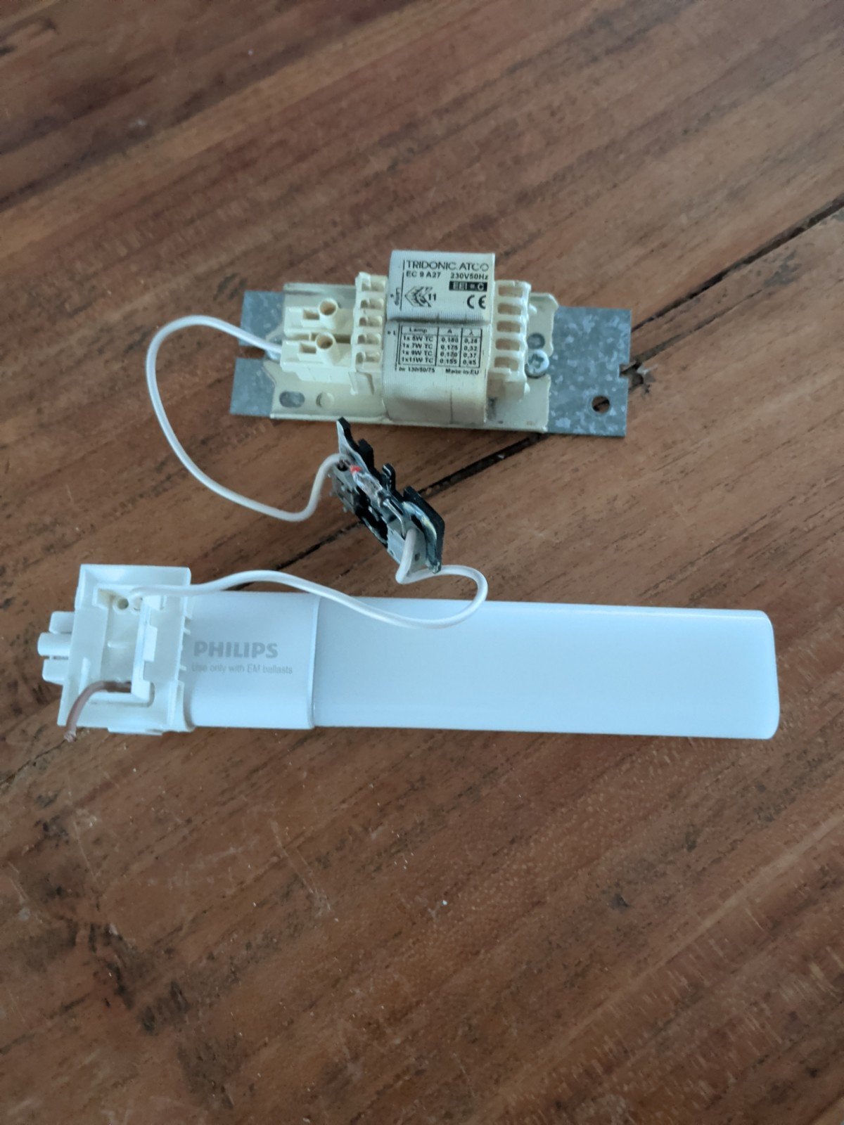 Philips CorePro LED PLS 5W G23 lamp met voorschakelapparaat, Ophalen of Verzenden