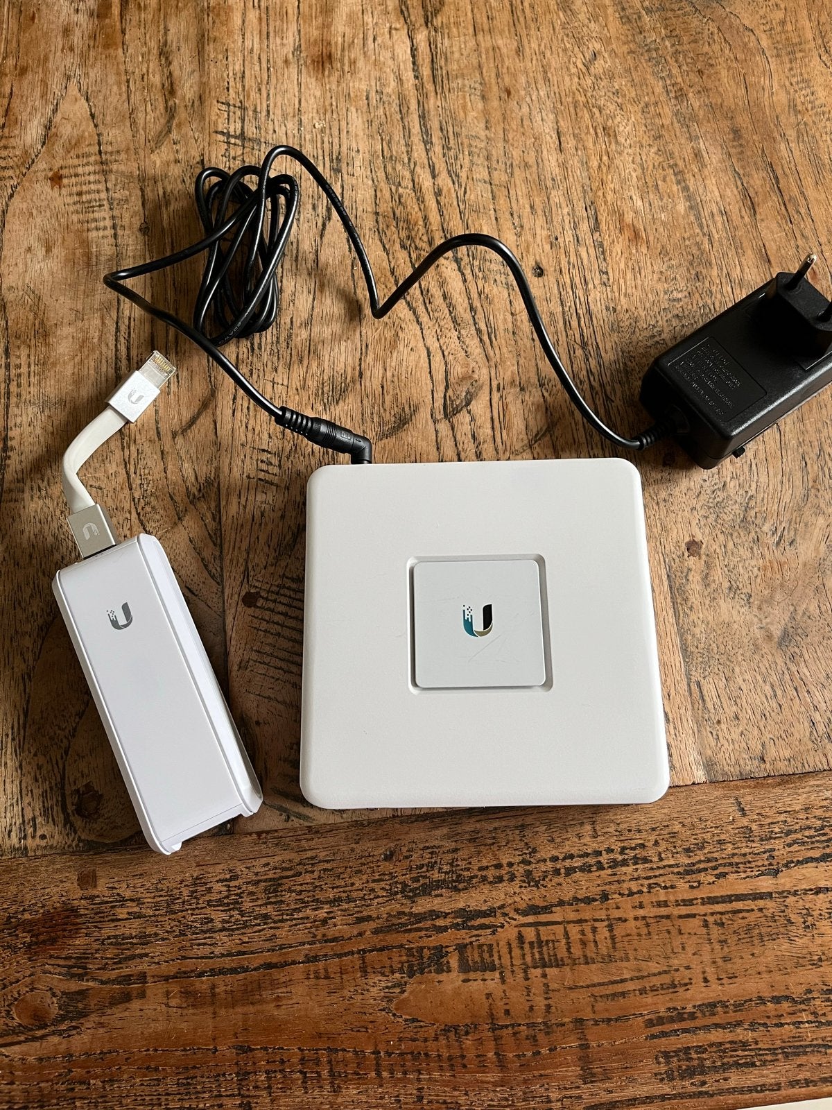 Ubiquiti UniFi Security Gateway & Cloud Key, Ophalen of Verzenden, Gebruikt, Router