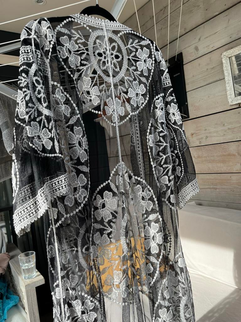 Zwarte kimono met wit kant - One Size, Ophalen of Verzenden, Nieuw
