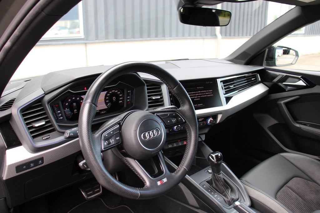 Audi A1 Sportback 40 TFSI 3X S Line B&O Virtual Leder Stoelv, Auto's, Audi, Zwart, 4 cilinders, 1984 cc, Leder en Stof