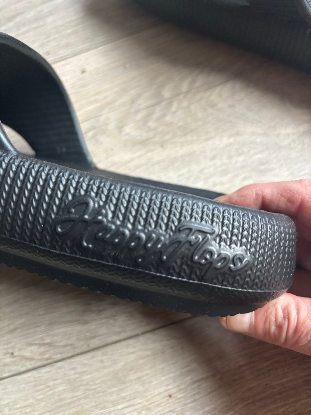 Happy Flops - Zwarte Comfortabele Slippers, Kleding | Dames, Slippers, Zwart, Nieuw, Ophalen of Verzenden