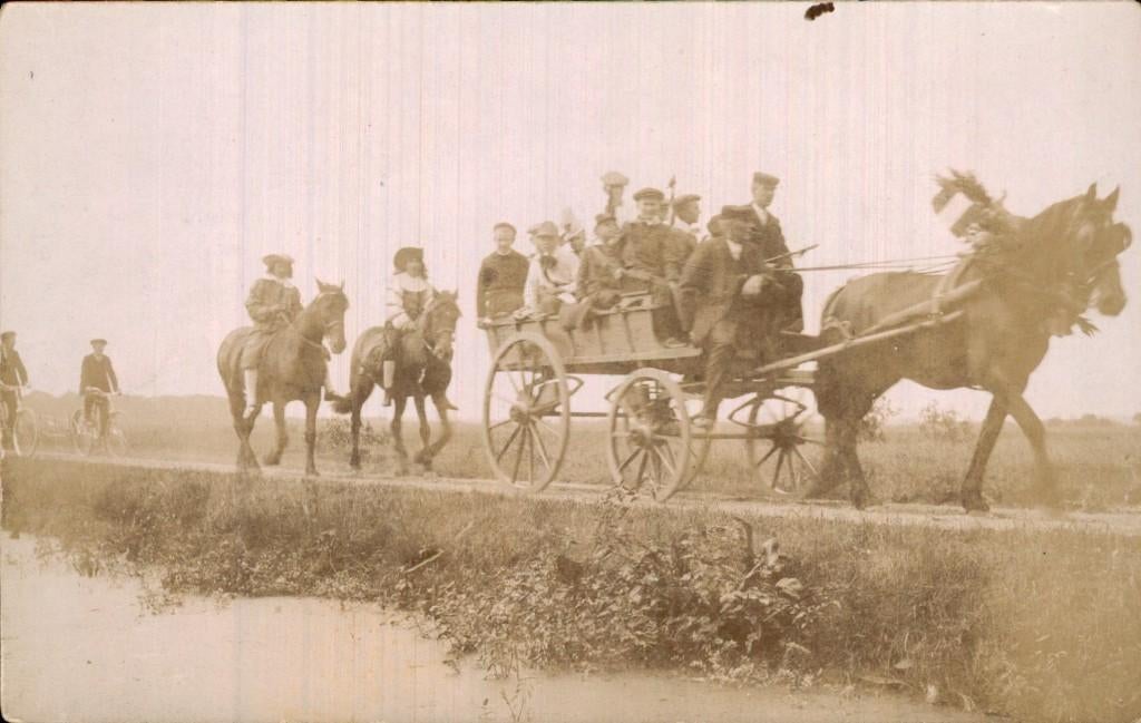 Berkenwoude - Fotokaart - Paard wagen - Optocht, Ophalen of Verzenden, Voor 1920, Ongelopen, Zuid-Holland