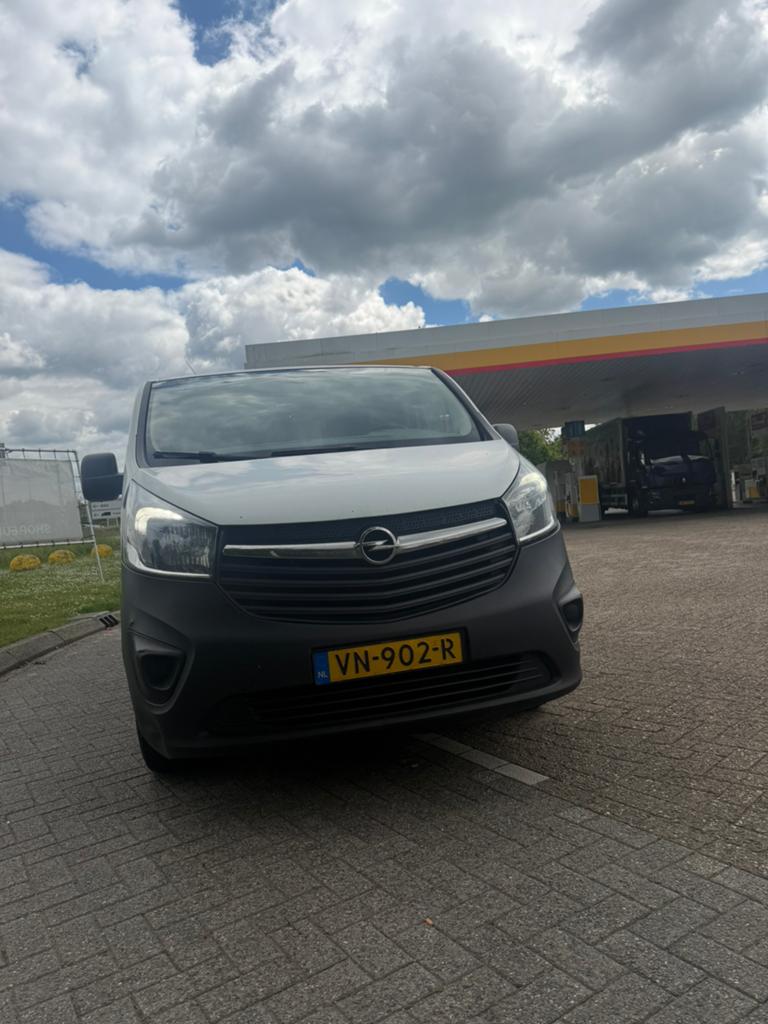 Opel Vivaro 2.0 D  BV 2015 Nieuwe Apk 2027 April, Auto's, Zwart, 4 cilinders, 1666 kg, Wit