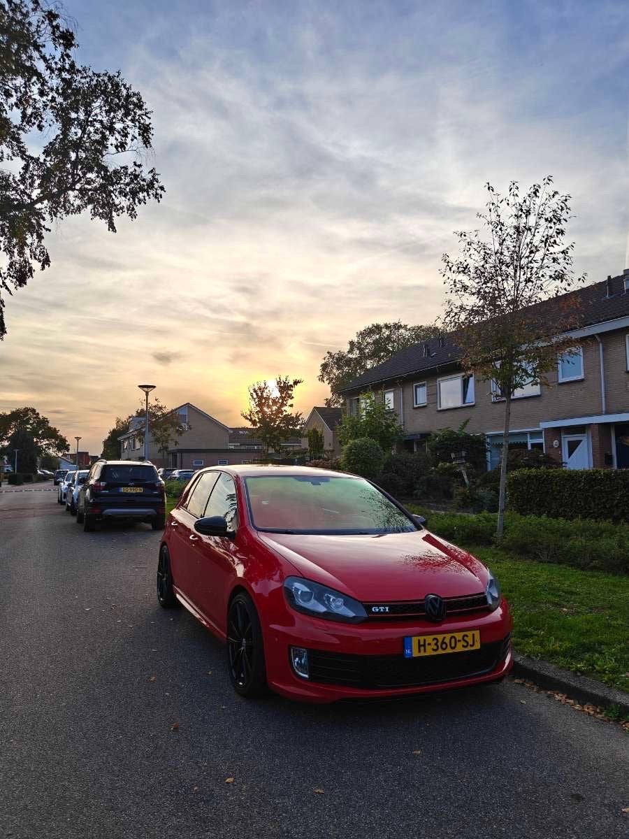 Volkswagen Golf 2.0 GTI 173KW DSG 2011 Rood, Auto's, 4 cilinders, 1984 cc, 1320 kg, 710 kg
