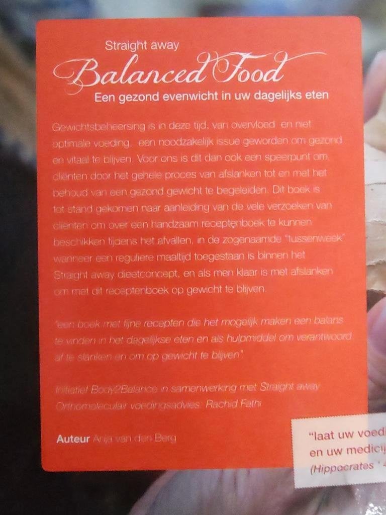 Balanced Food / Straight away / een gezond evenwicht, Boeken, Ophalen of Verzenden, Zo goed als nieuw, Dieet en Voeding