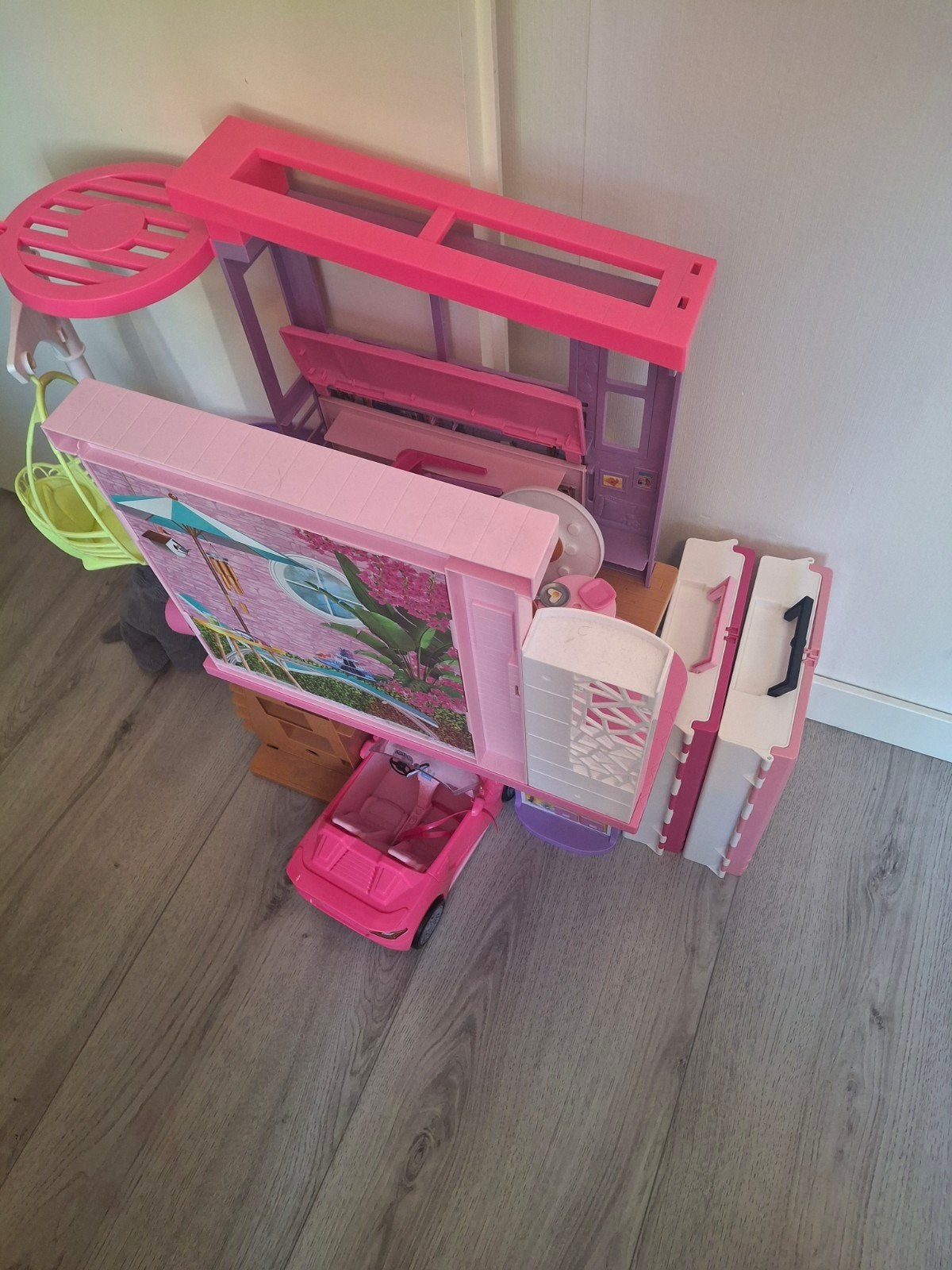 Barbie huis, kasten en auto in één koop, Ophalen