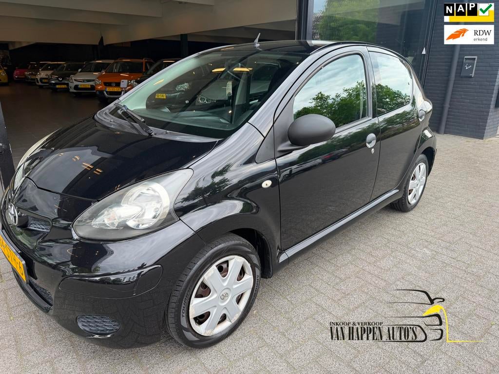 Toyota Aygo 1.0-12V Now, Voorwielaandrijving, Euro 5, Stof, Gebruikt