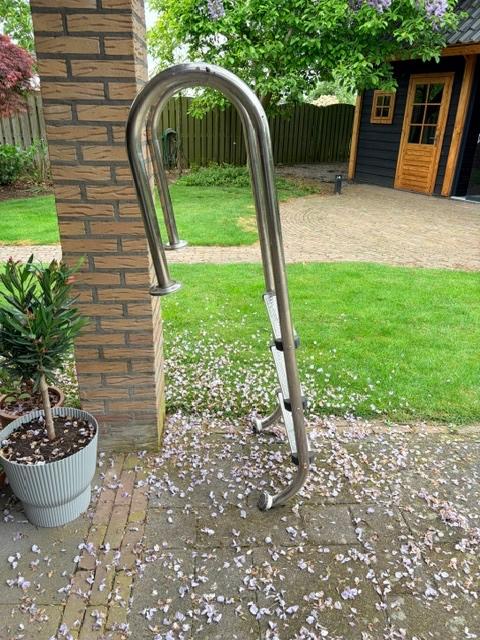 zwembadtrapje RVS, Ophalen, Gebruikt, Ladder