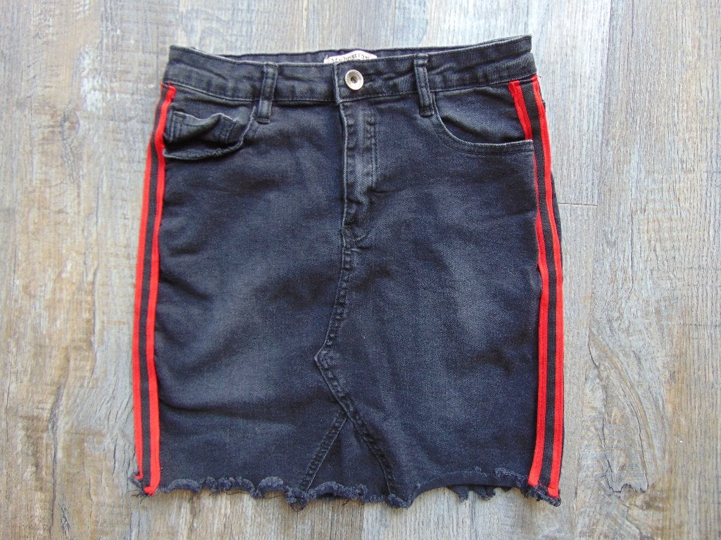 Spijkerrok donkergrijs met bies rood rokje maat 38, Maat 38/40 (M), Ophalen of Verzenden, Zo goed als nieuw, My Bestiny