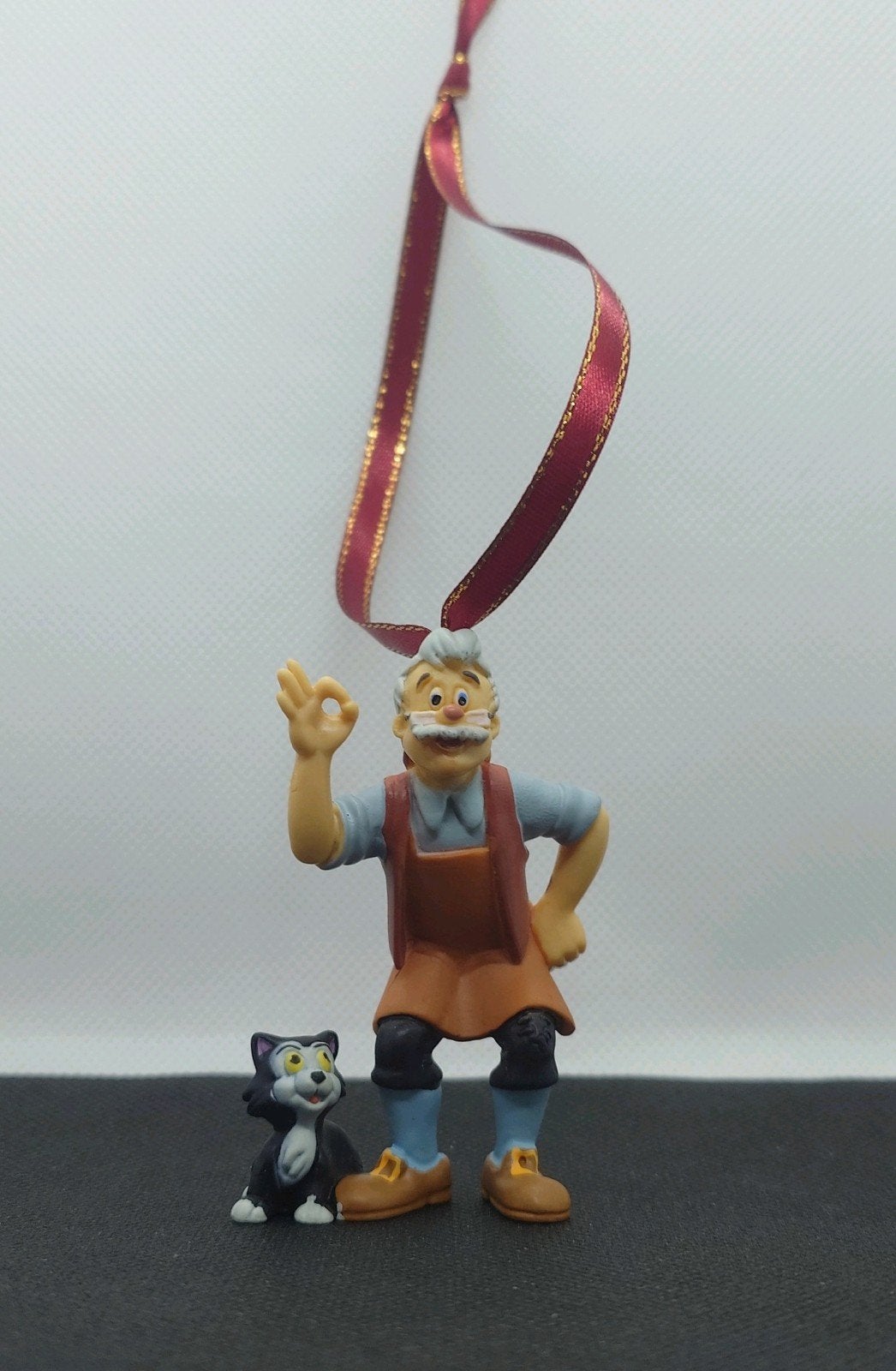 Disney Gepetto met Figaro kerst ornament hanger kerstbal, Ophalen of Verzenden, Peter Pan of Pinokkio, Nieuw