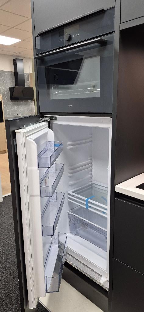 Showmodel: Pure rechte keuken zwart compleet, Ophalen, Overige materialen, Zwart, Overige typen
