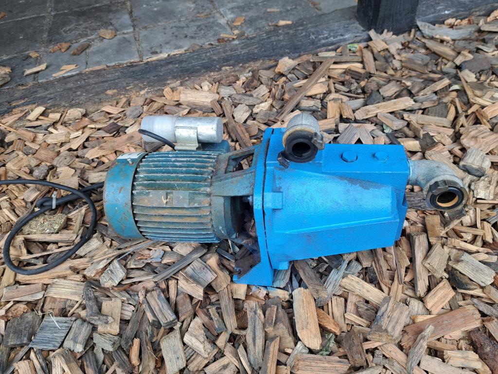 Calpeda krachtige bronpomp, Tuin en Terras, Ophalen, Gebruikt