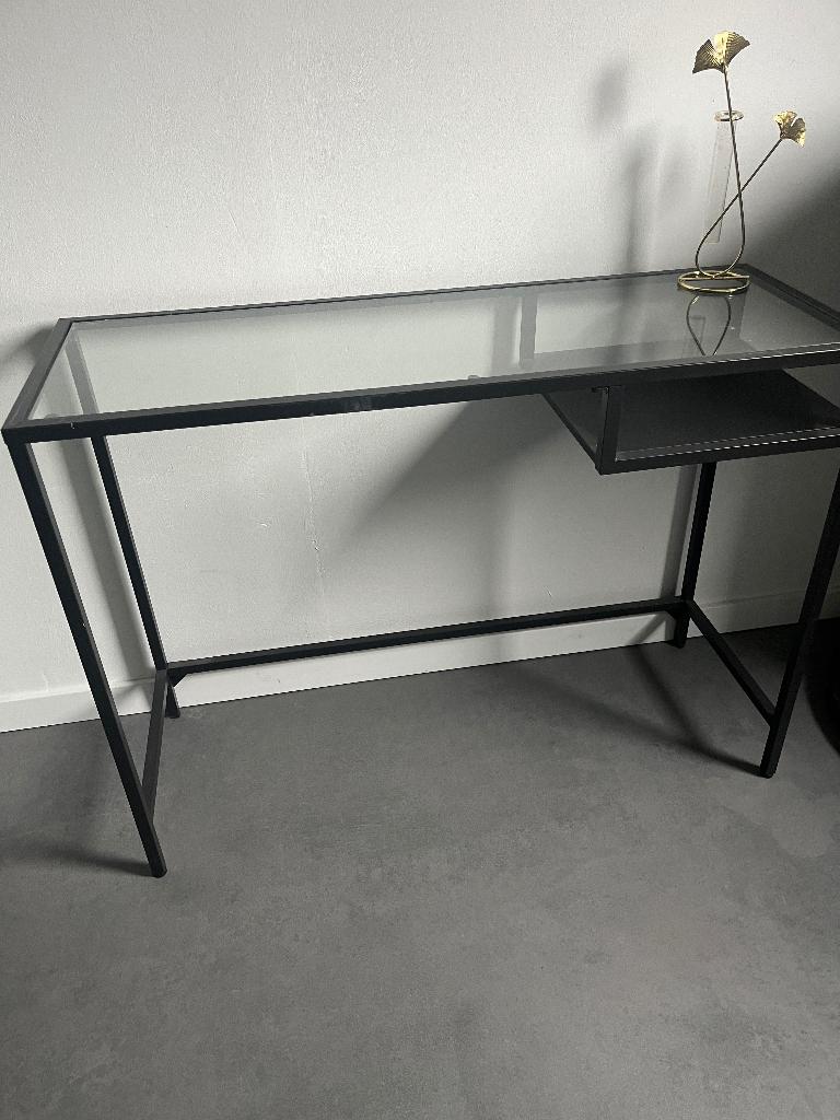 IKEA VITTSJÖ laptoptafel zwart - 100x36 cm, Huis en Inrichting, Bureaus, Ophalen, 36 cm, Zo goed als nieuw, IKEA