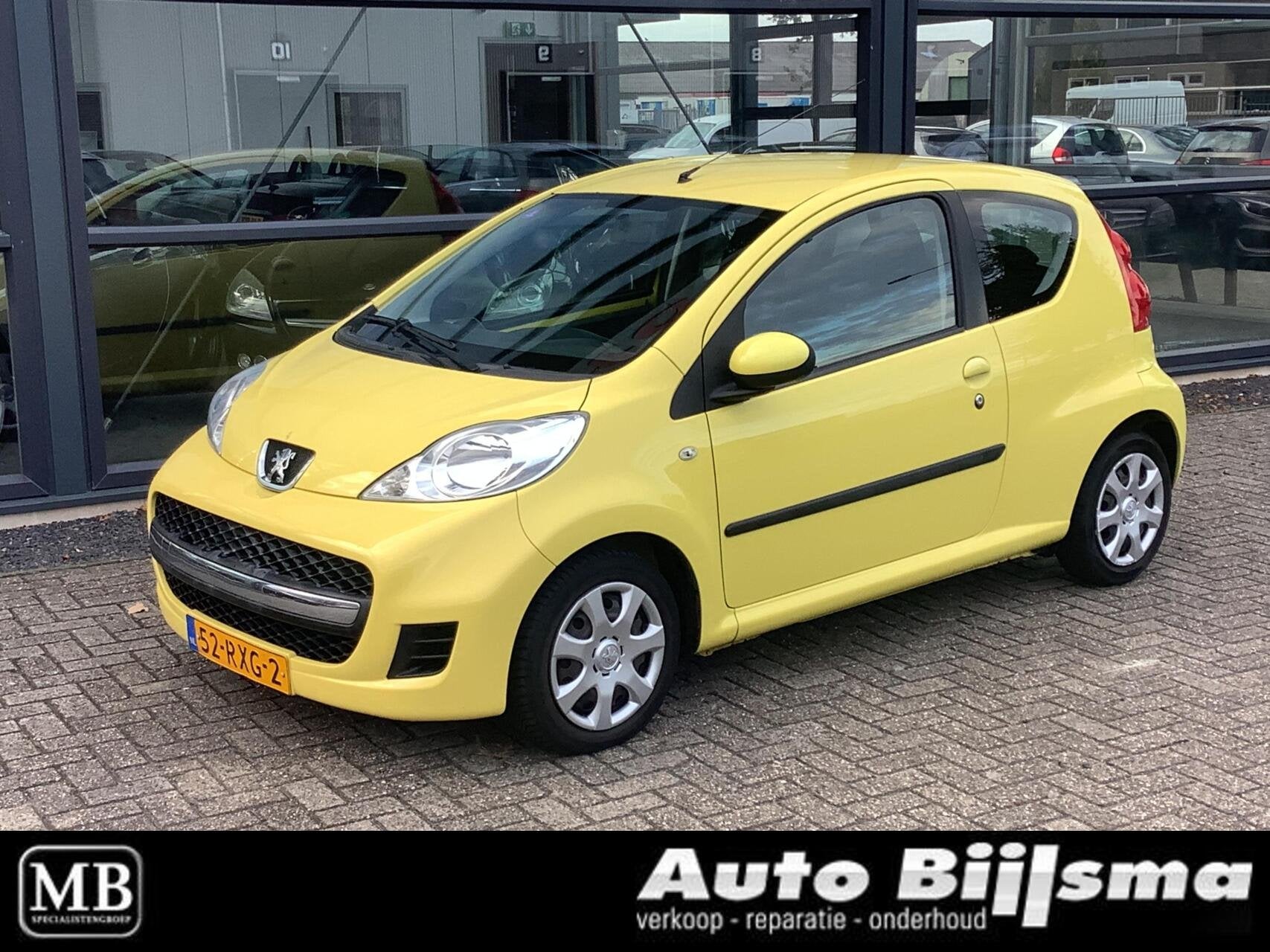 Peugeot 107 1.0-12V XS automaat, airco, cv op afstand, trekh, Euro 5, Gebruikt, 4 stoelen, Elektrische ramen