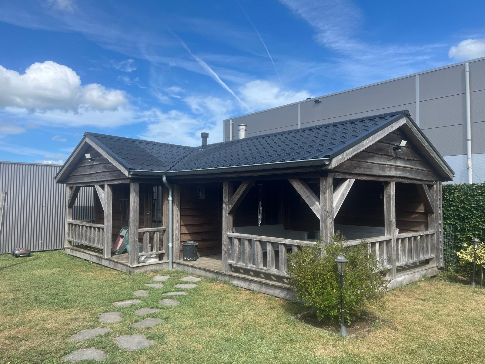 Grote Blokhut/Tuinhuis met Veranda, Houtkachel en Dubbelglas, Ophalen, Gebruikt, 3 ramen of meer, Blokhut