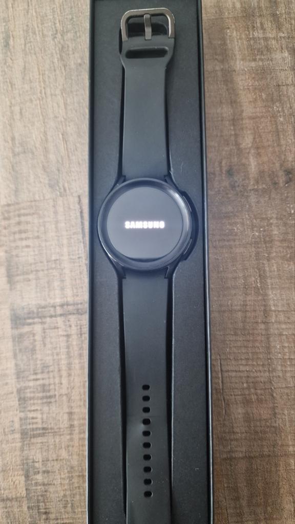 Te koop, 2x Samsung Galaxy Watch 5pro zwart 45mm, Sieraden, Tassen en Uiterlijk, Smartwatches, Ophalen, Gebruikt, Zwart, Samsumg
