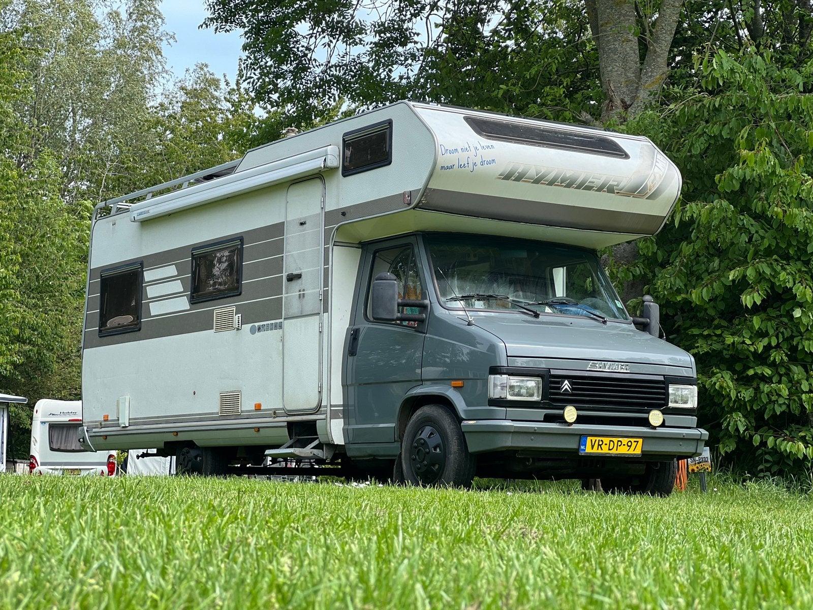 Unieke Off-Grid Hymer | Bohemian & Vol Upgrades, Koelkast, Alkoof, Ringverwarming, Achteruitrijcamera