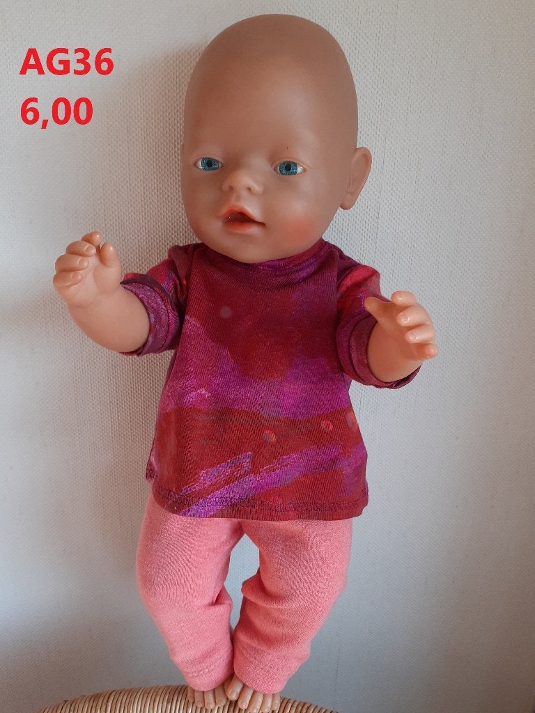 Poppenkleertjes baby born. Set. Opbrengst KiKa., Kinderen en Baby's, Speelgoed | Poppen, Ophalen of Verzenden, Barbie