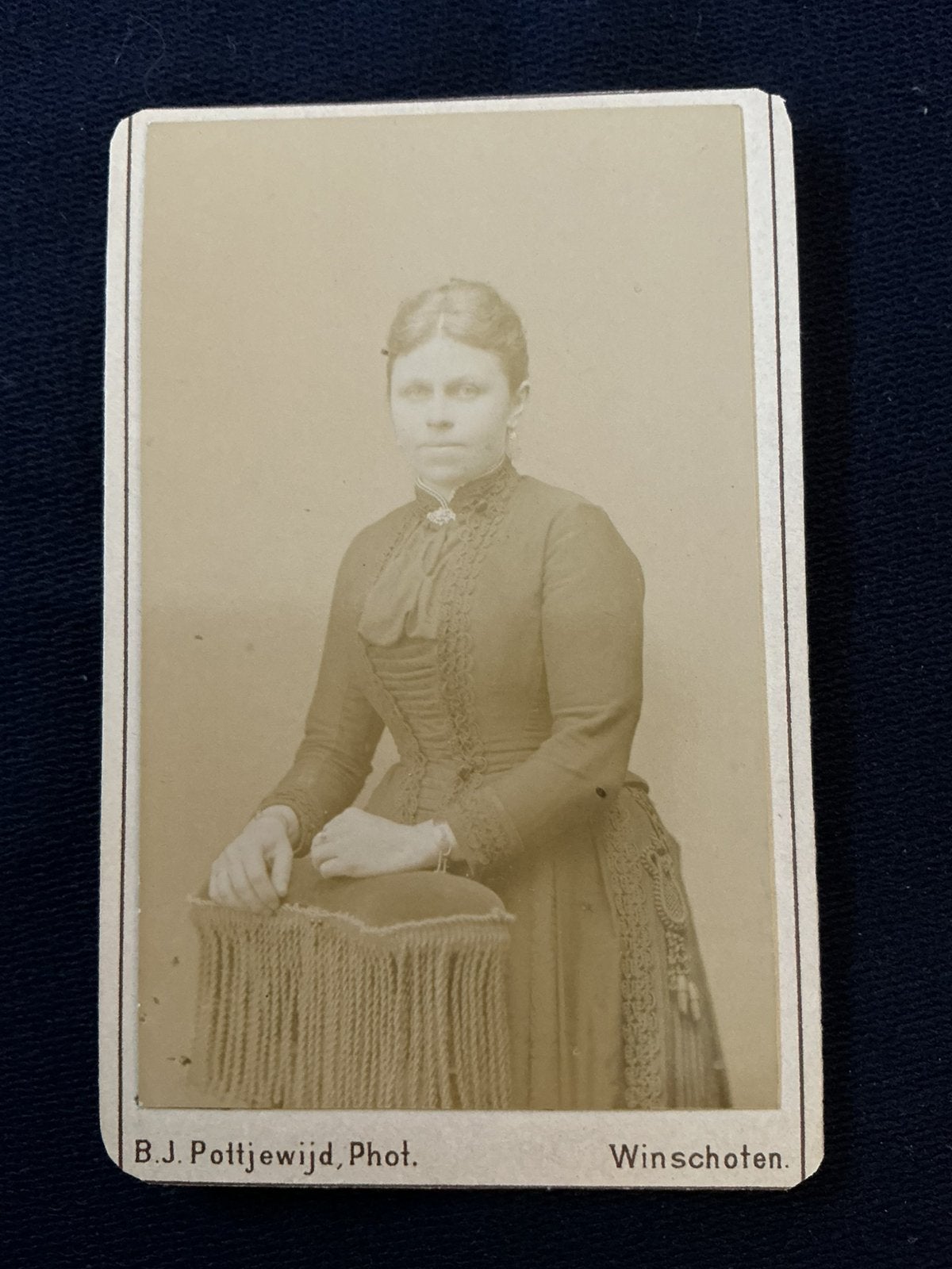CDV, Vrouw, B.J. POTTJEWIJD, WINSCHOTEN, Carte de Visite, Verzamelen, Foto's en Prenten, Verzenden, Voor 1940, Gebruikt, Foto
