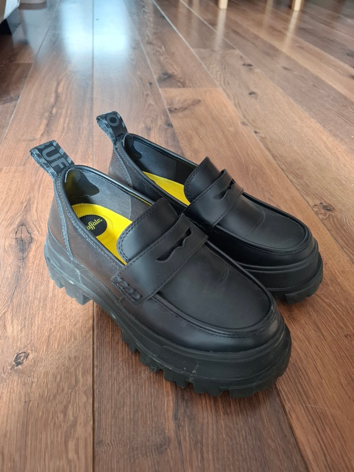 Buffalo Aspha loafers maat 37 - gebruikt met schade, Ophalen, Gedragen, Buffalo, Instappers