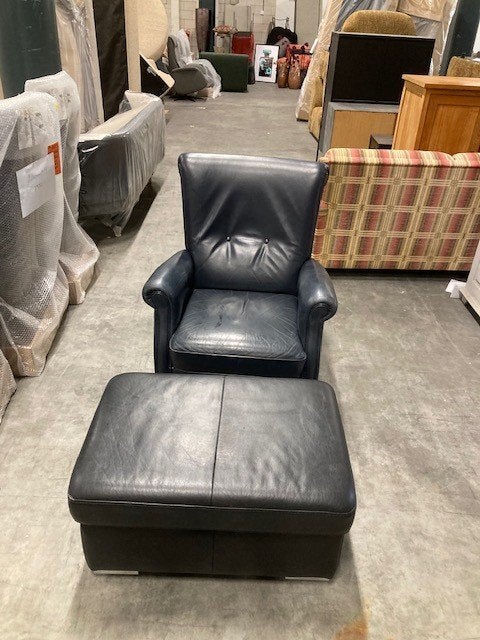 fauteuil en hocker blauw leer SAMEN SLECHTS €100, Huis en Inrichting, Fauteuils, Minder dan 75 cm, Leer, Ophalen of Verzenden