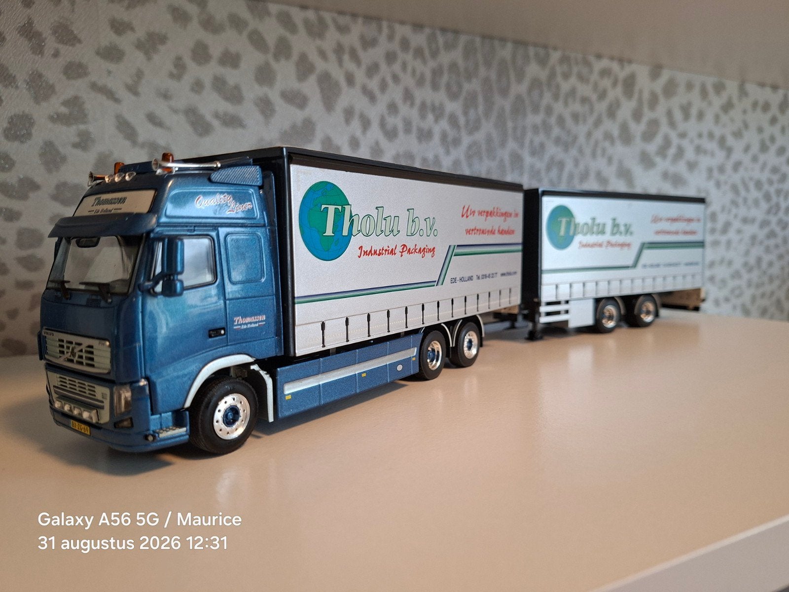 WSI, Volvo FH Combinatie Thomassen / Tholu BV, Hobby en Vrije tijd, Ophalen of Verzenden, Zo goed als nieuw, Bus of Vrachtwagen