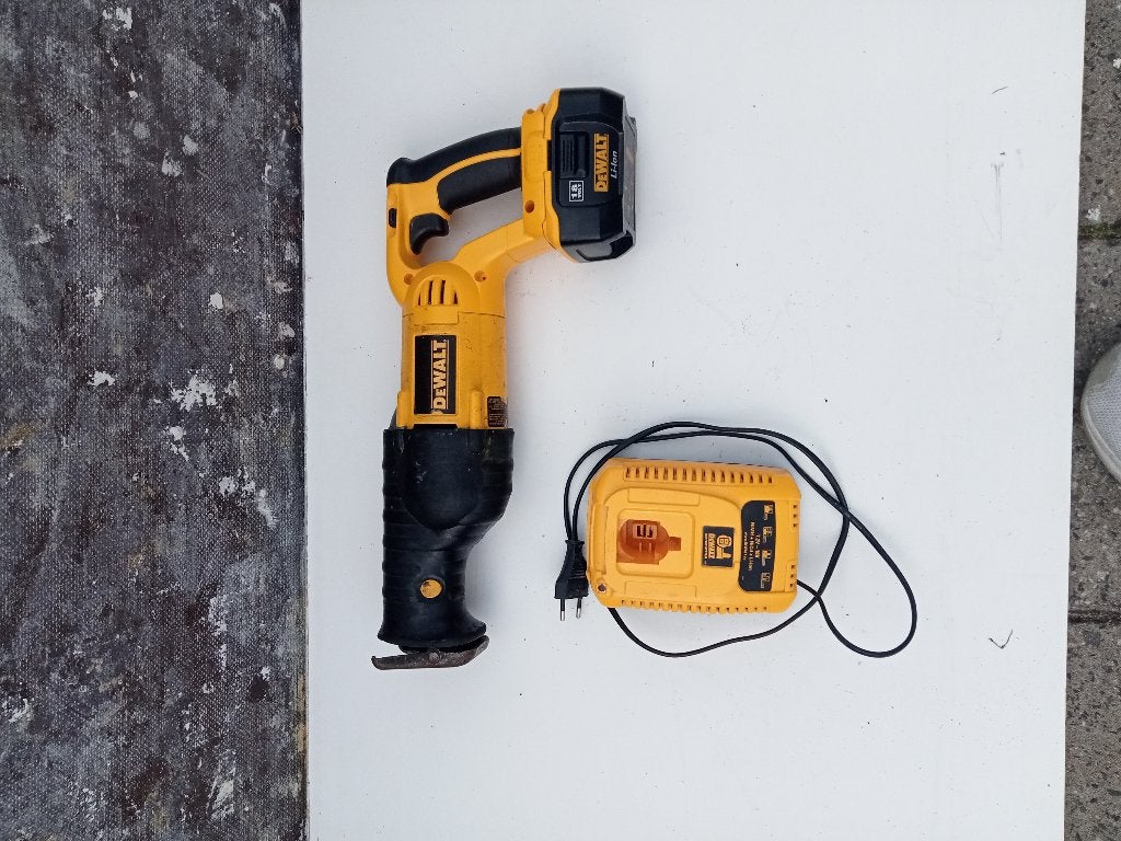 DeWalt accu reciprozaag, DeWalt, 70 mm of meer, 600 tot 1200 watt, Ophalen of Verzenden