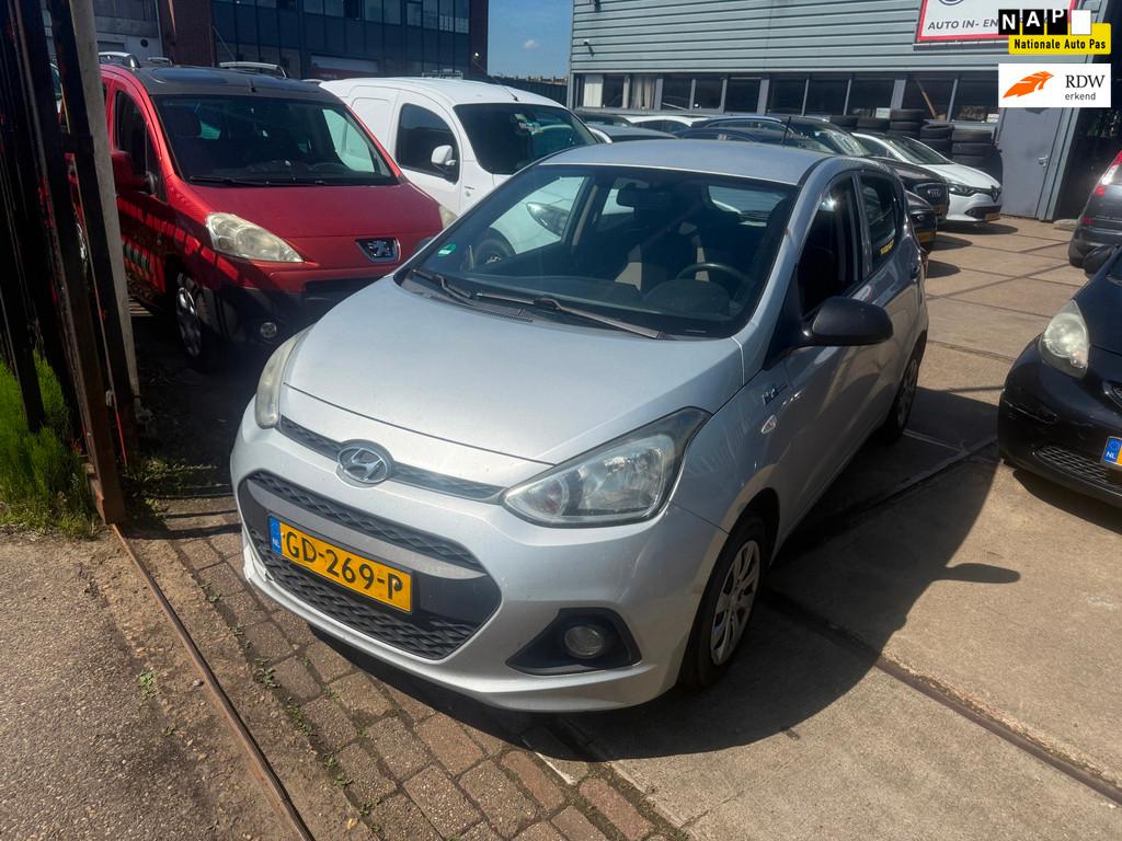 Hyundai I10 1.0i i-Drive, Auto's, Hyundai, Voorwielaandrijving, Euro 5, Gebruikt, 31 €/maand