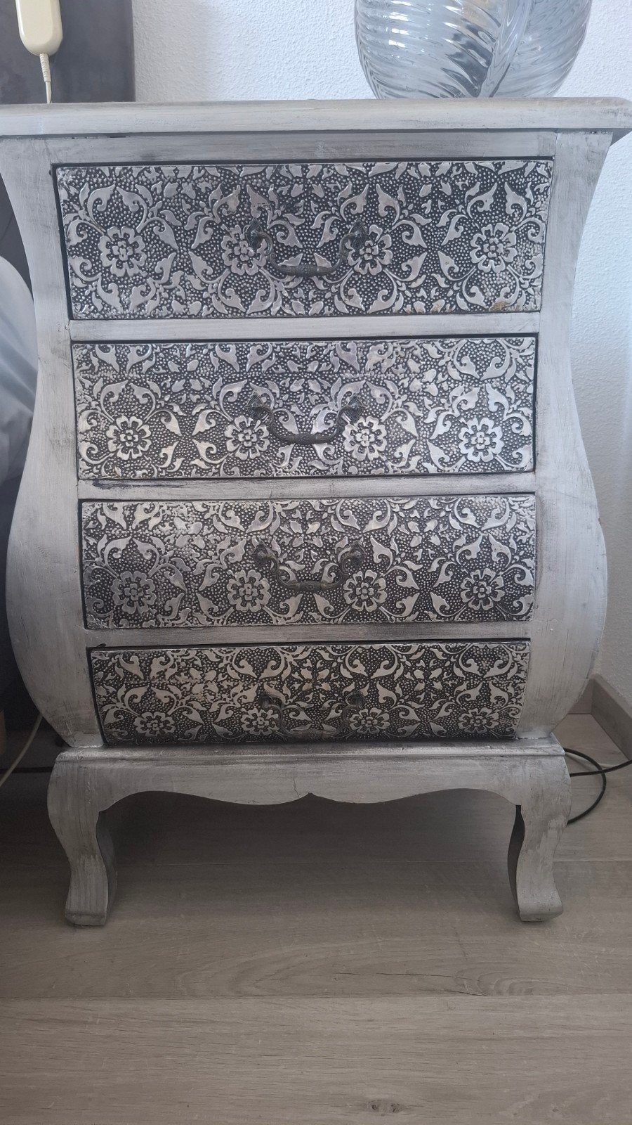 2 nachtkastjes barok van Xenos 50x30x73, Barok, Zo goed als nieuw, 3 of 4 laden, Minder dan 100 cm