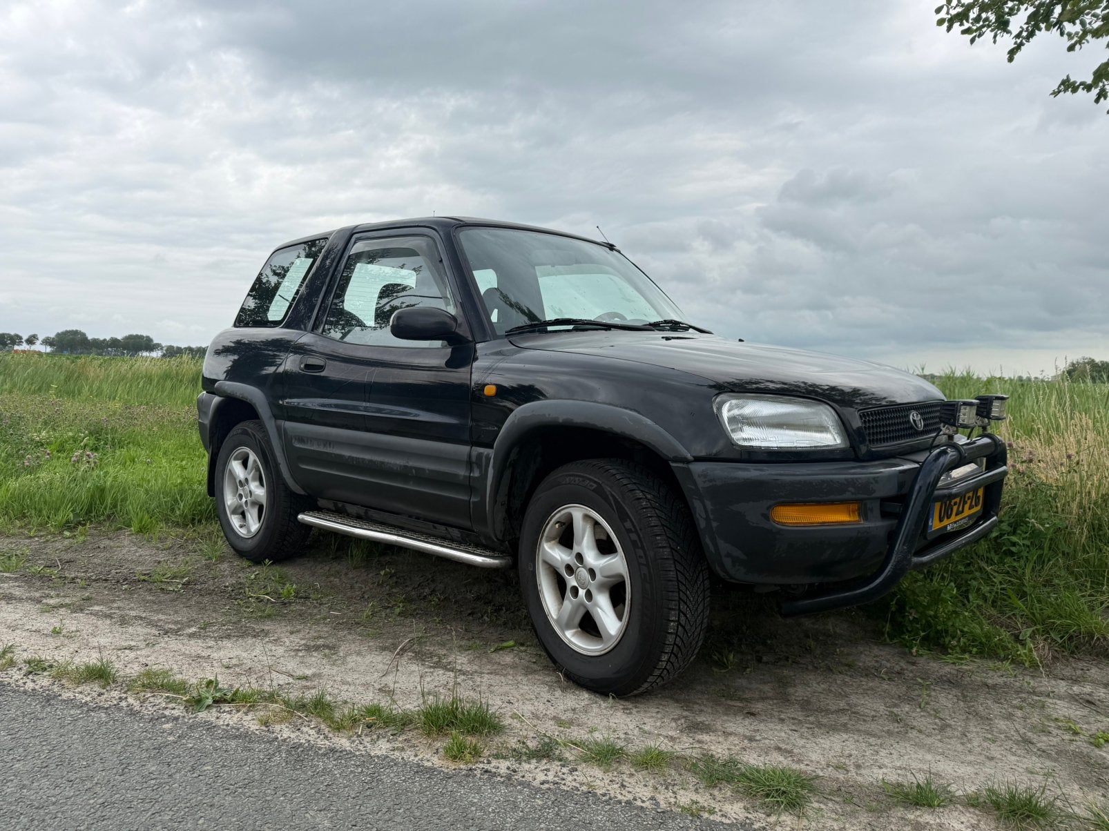 Toyota Funcruiser 2.0 I Rav4 4WD 1996 Zwart, Auto's, Toyota, Particulier, Rav4, 4x4, Airbags, Centrale vergrendeling, Elektrische ramen