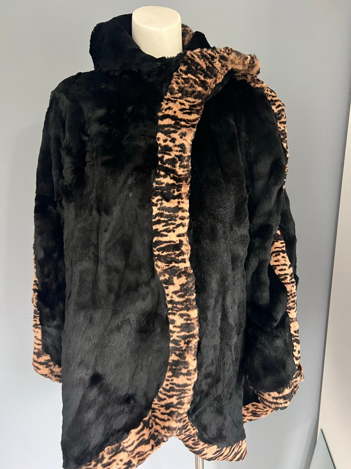 Dames jas XL - Zwart met luipaardprint, Ophalen of Verzenden, Zo goed als nieuw, Maat 46/48 (XL) of groter, Zwart