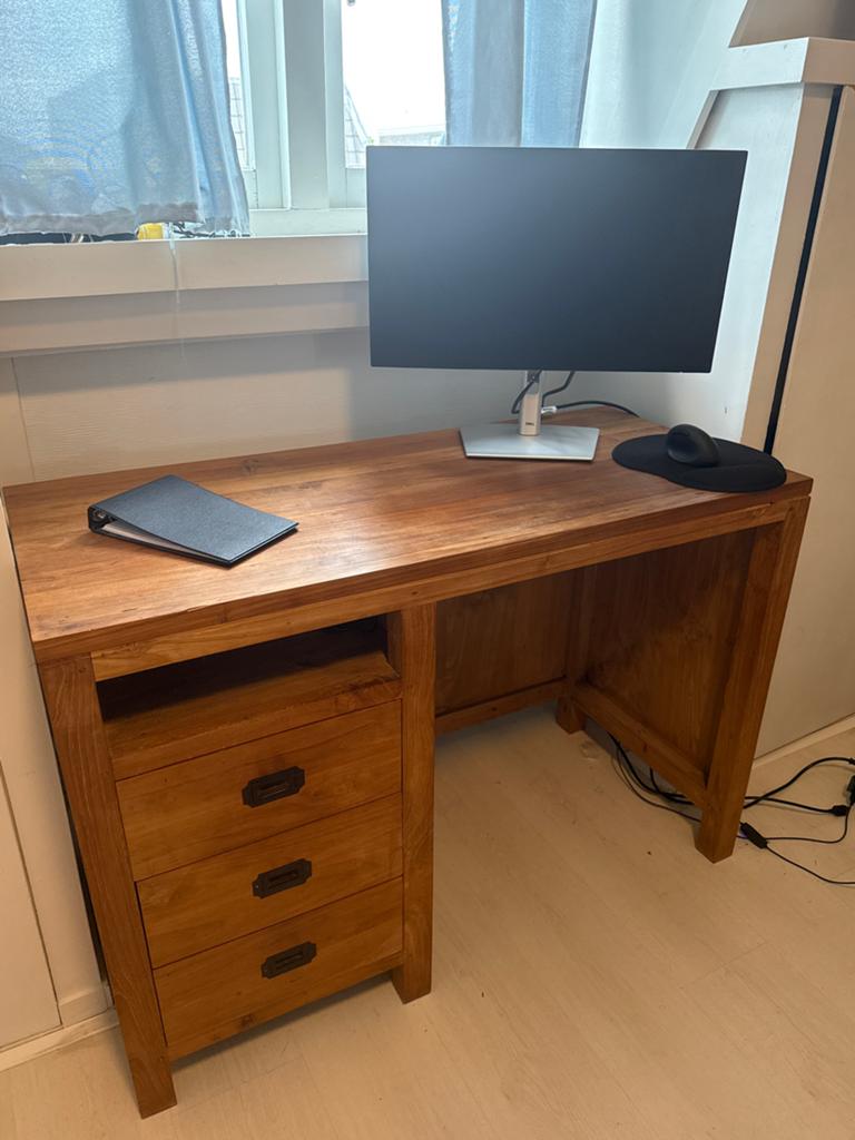Massief houten bureau met lades/ Solid wool desk, Ophalen, Gebruikt, Bruin, Overige merken