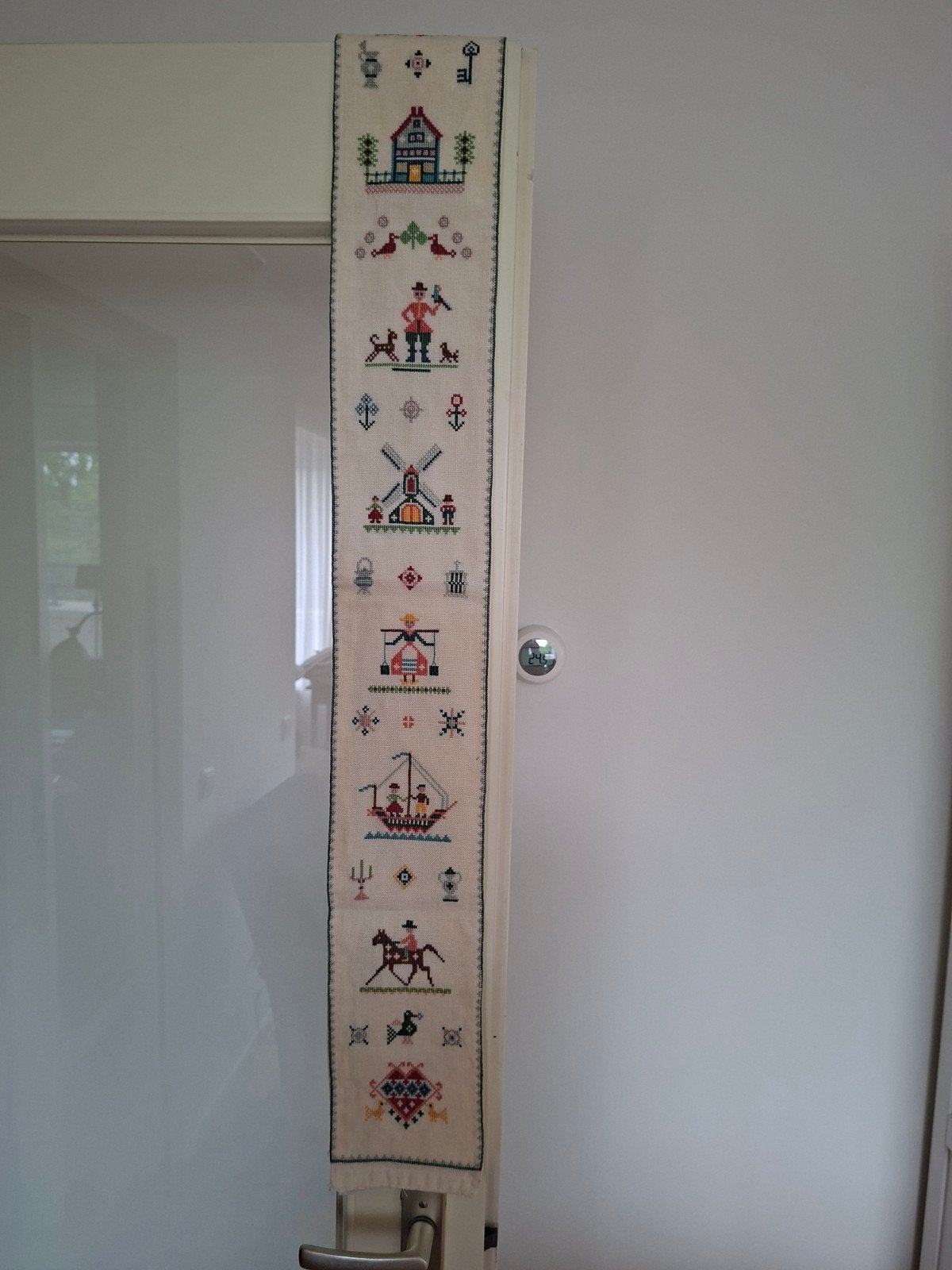 Mooi geborduurd schellekoord met Hollandse taferele, Ophalen of Verzenden