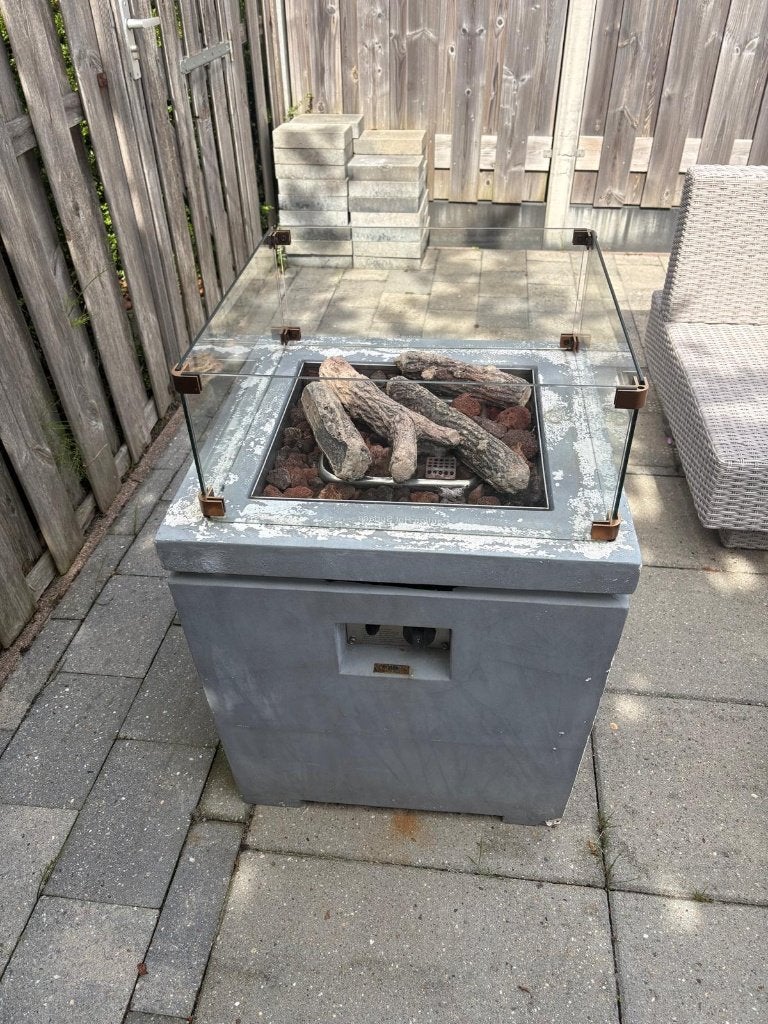 Vuurtafel betonlook incl. glasombouw & gasfles – Werkt goed, Tuin en Terras, Ophalen, Gebruikt