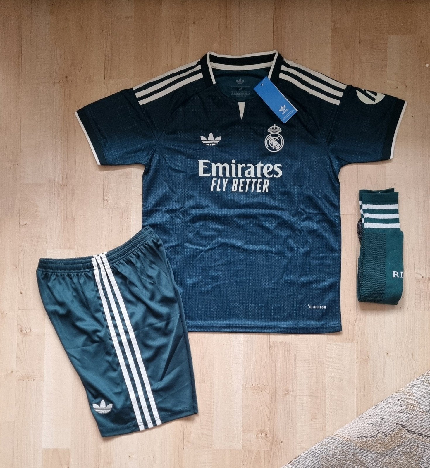 Mbappe #10 Real Madrid 26/27 uittenue maat 164 en 158, Maat XS of kleiner, Ophalen of Verzenden, Nieuw, Set
