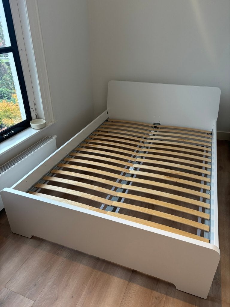 Bedframe met lattenbodem 140x200, Huis en Inrichting, Ophalen, Wit, Tweepersoons, 140 cm