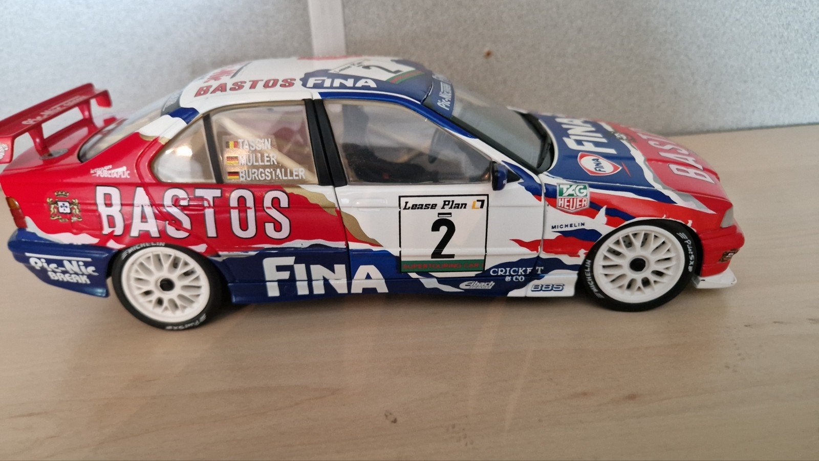 BMW 3-serie E36 Bastos Fina raceauto schaalmodel, Ophalen of Verzenden