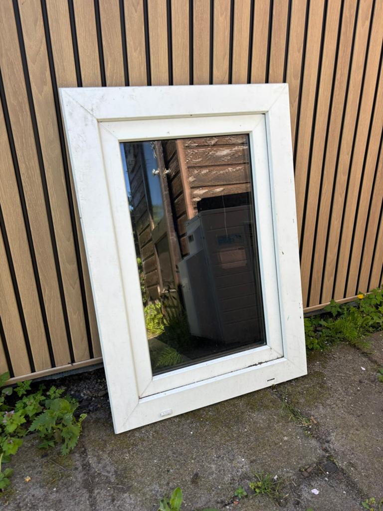 Wit Kunststof draai kiep raam, Kunststof, Gebruikt, Raamkozijn, Inclusief glas