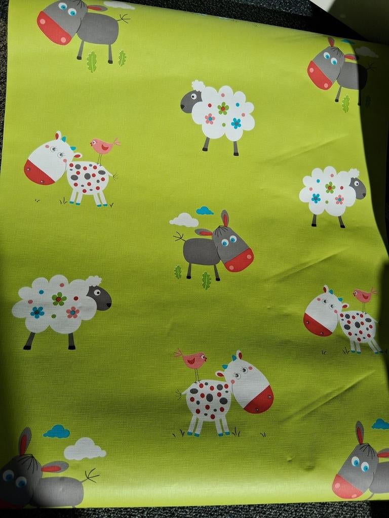 5 rollen Praxis kinderbehang limegroen met dieren, Ophalen of Verzenden