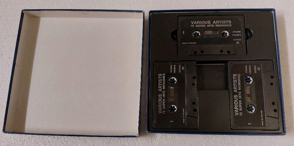 72 Super Hit Memories 3x CASSETTE BOX 60's 70's hits, Gebruikt, S*R International, NvT, Origineel