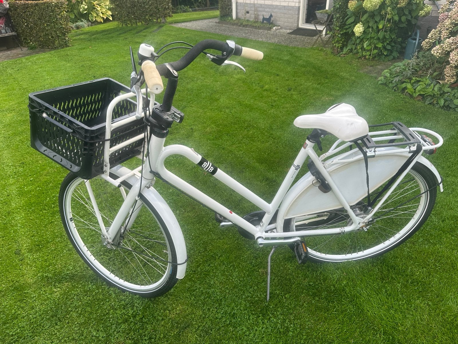 Dames fiets 28inch H 56 trommelrem 3 versnellingen kratrek, Ophalen, Gebruikt, Versnellingen, Batavus