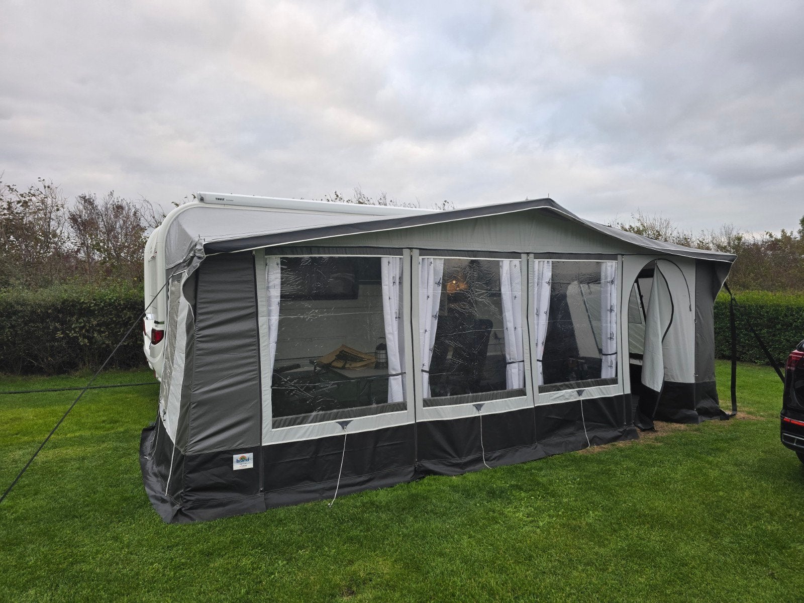 Brand Safir TL 280 Voortent mt 14  + Luifel mt 14 (2026, Caravans en Kamperen, Ophalen of Verzenden, Zo goed als nieuw, PVC, Brand