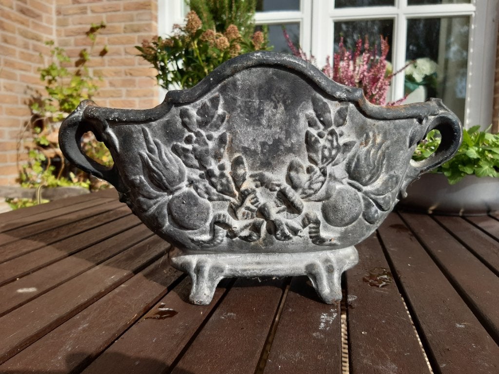 Gietijzeren jardiniere, plantenbak, bloembak, Overige materialen, Gebruikt, Minder dan 30 cm, Minder dan 60 cm