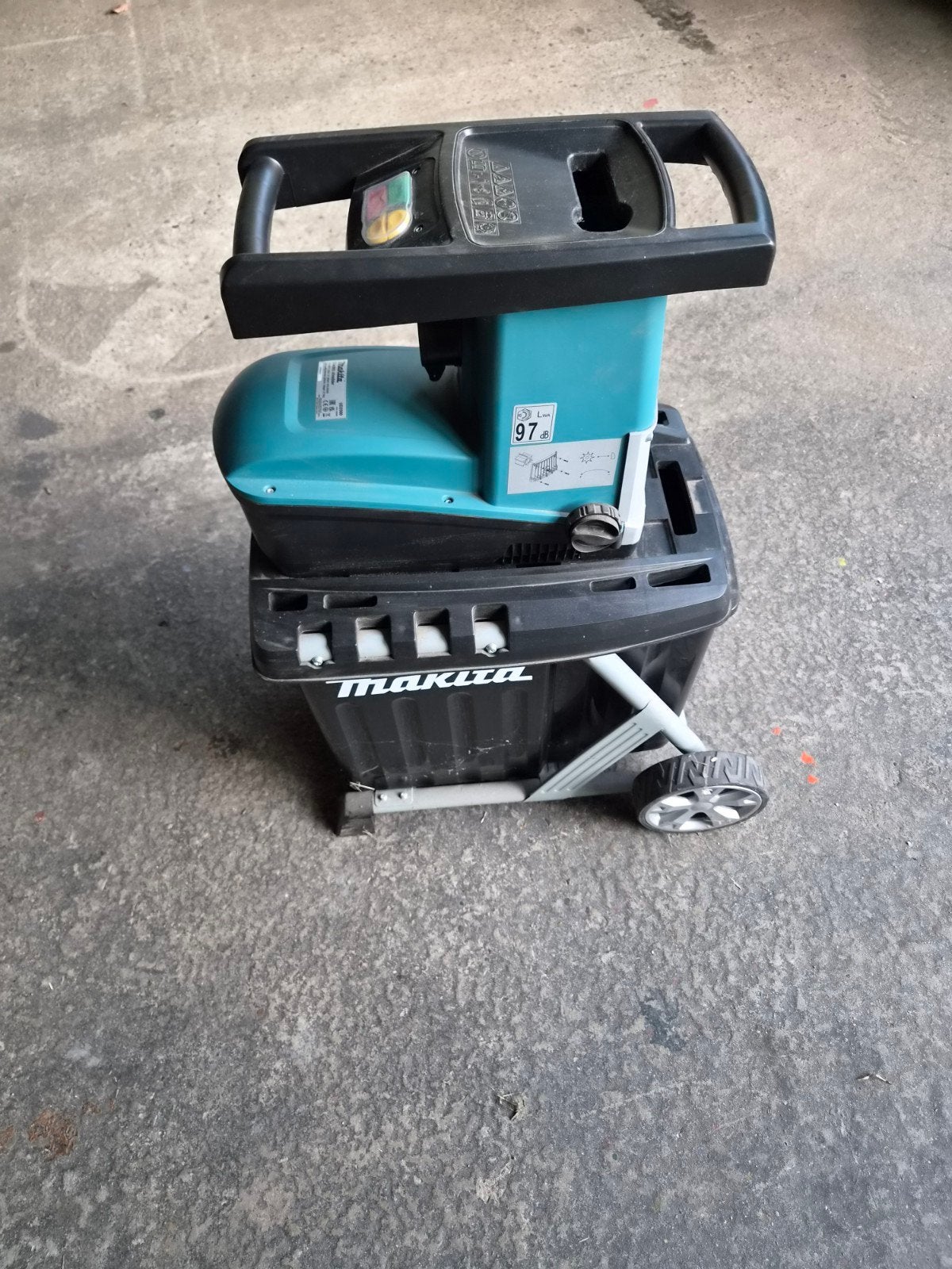 Makita Hakselaar Elektrisch - Krachtig en Efficiënt, Tuin en Terras, Ophalen, Gebruikt, Makita, Met opvangbak