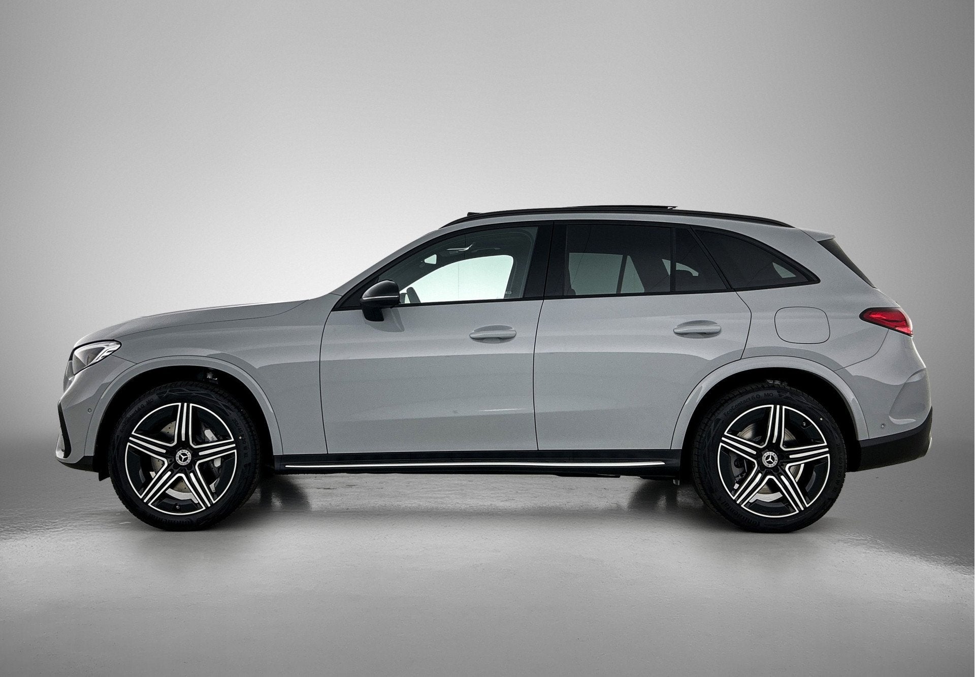 Mercedes-Benz GLC 300e 4MATIC Business Solution AMG | Advanc, Auto's, Automaat, Zwart, 2255 kg, Plug-in hybride
