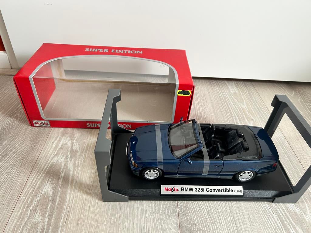 1:18 Maisto BMW 325I Convertible Blauw NIEUW in doos, Hobby en Vrije tijd, Modelauto's | 1:18, Ophalen of Verzenden, Nieuw, Auto