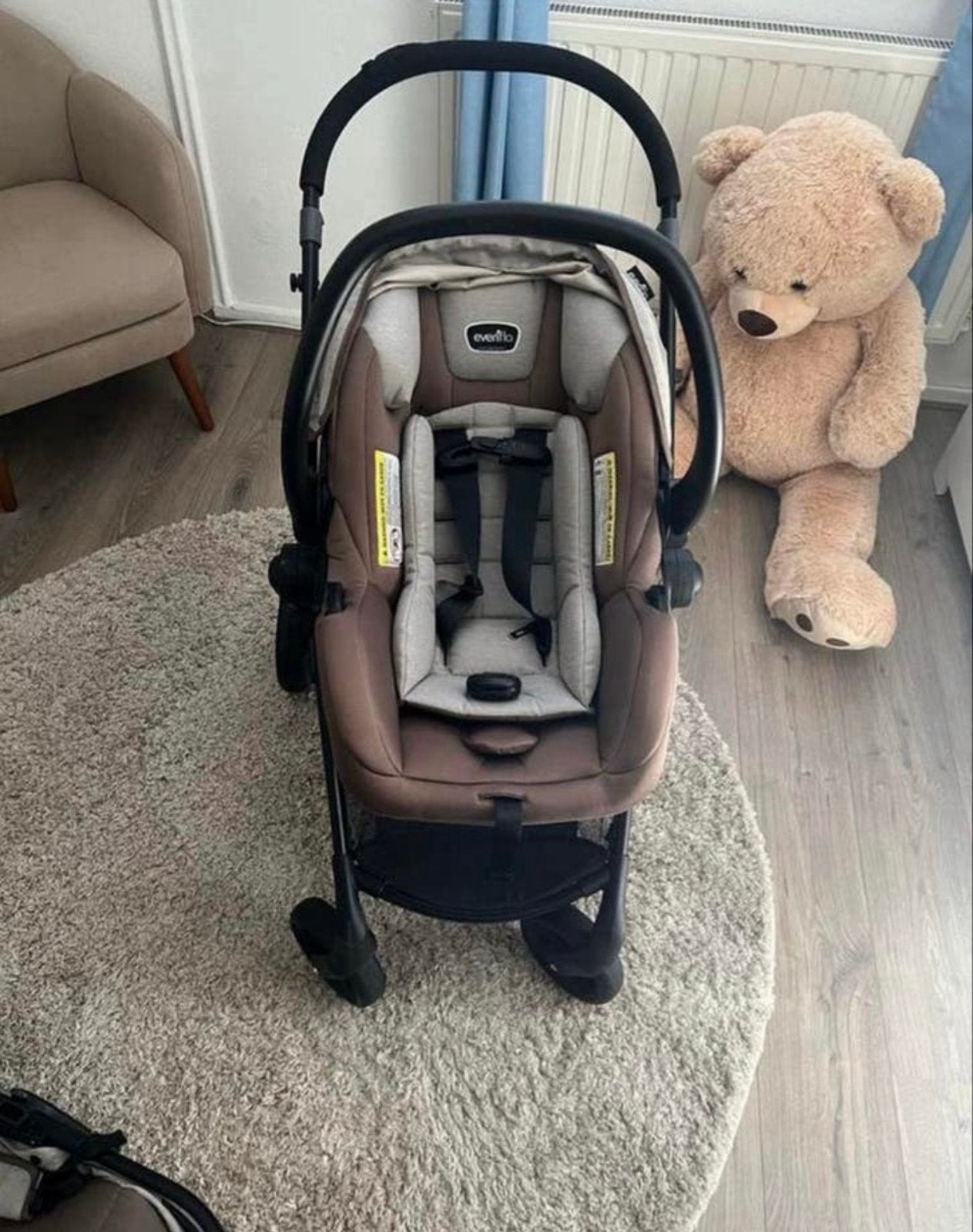 Evenflo new stroller with car seat, Ophalen